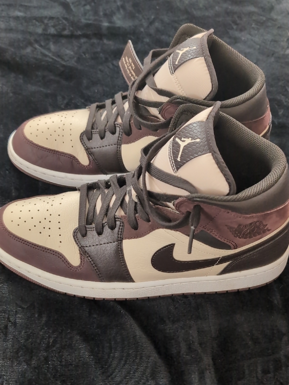 Nike Air Jordan 1 Mid SE "Paris YMCA"